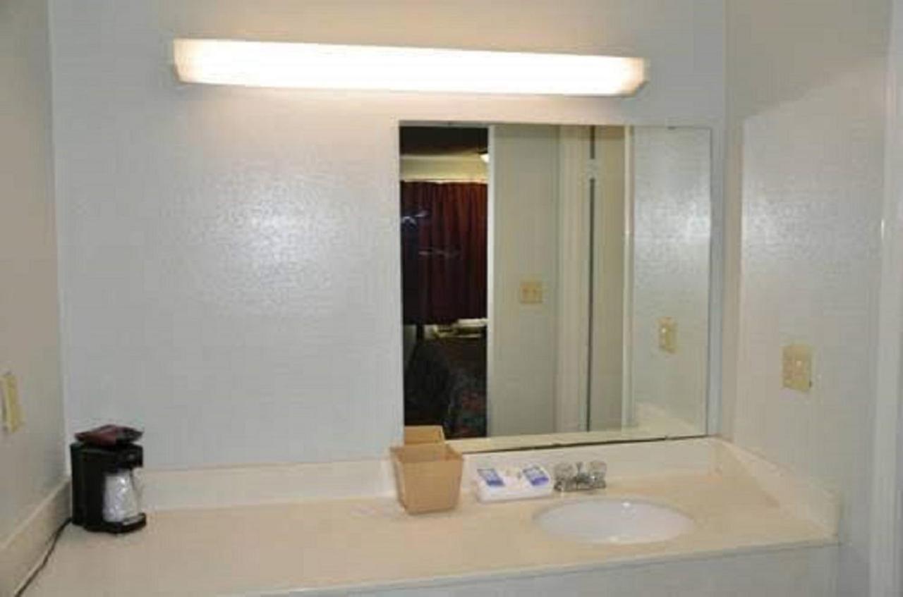 Stay Express Inn & Suites Demopolis Екстер'єр фото